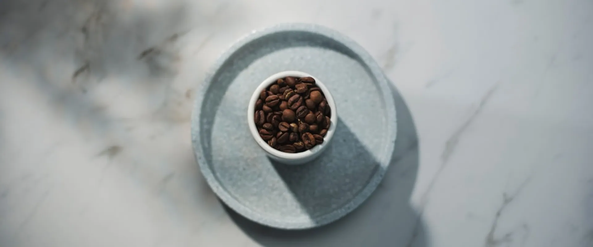 Taza de café de especialidad Pie de Monte preparada con cuidado artesanal