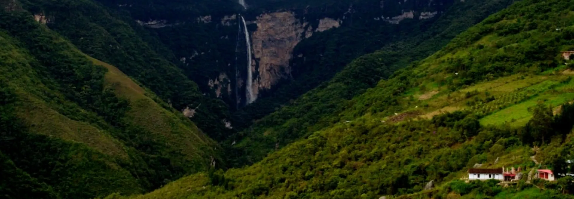 Fundo Borneo — paisaje cafetero en Echarate, Cusco